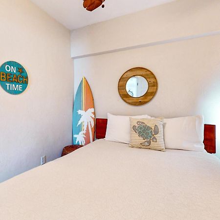 Jax Beach Oceanfront Getaway Jacksonville Beach Room photo