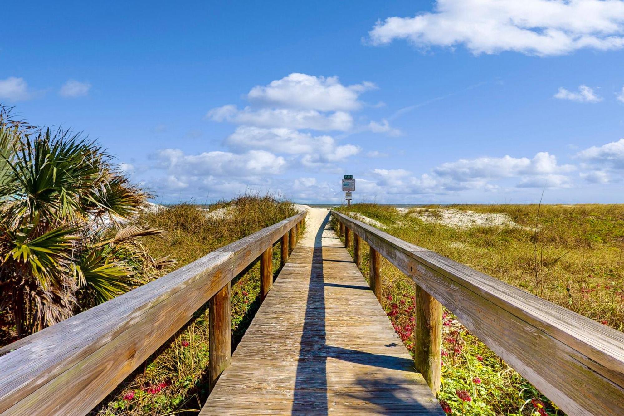 Jax Beach Oceanfront Getaway Jacksonville Beach Room photo