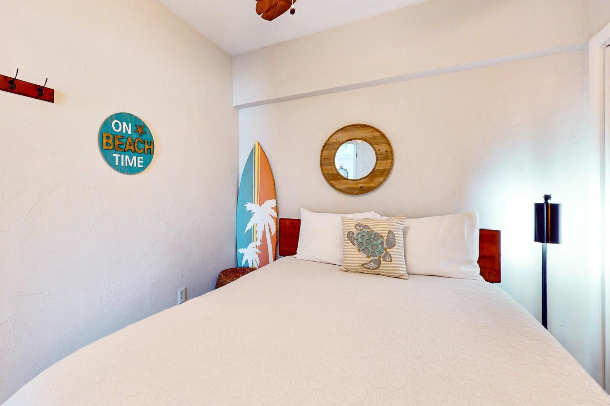 Jax Beach Oceanfront Getaway Jacksonville Beach Room photo