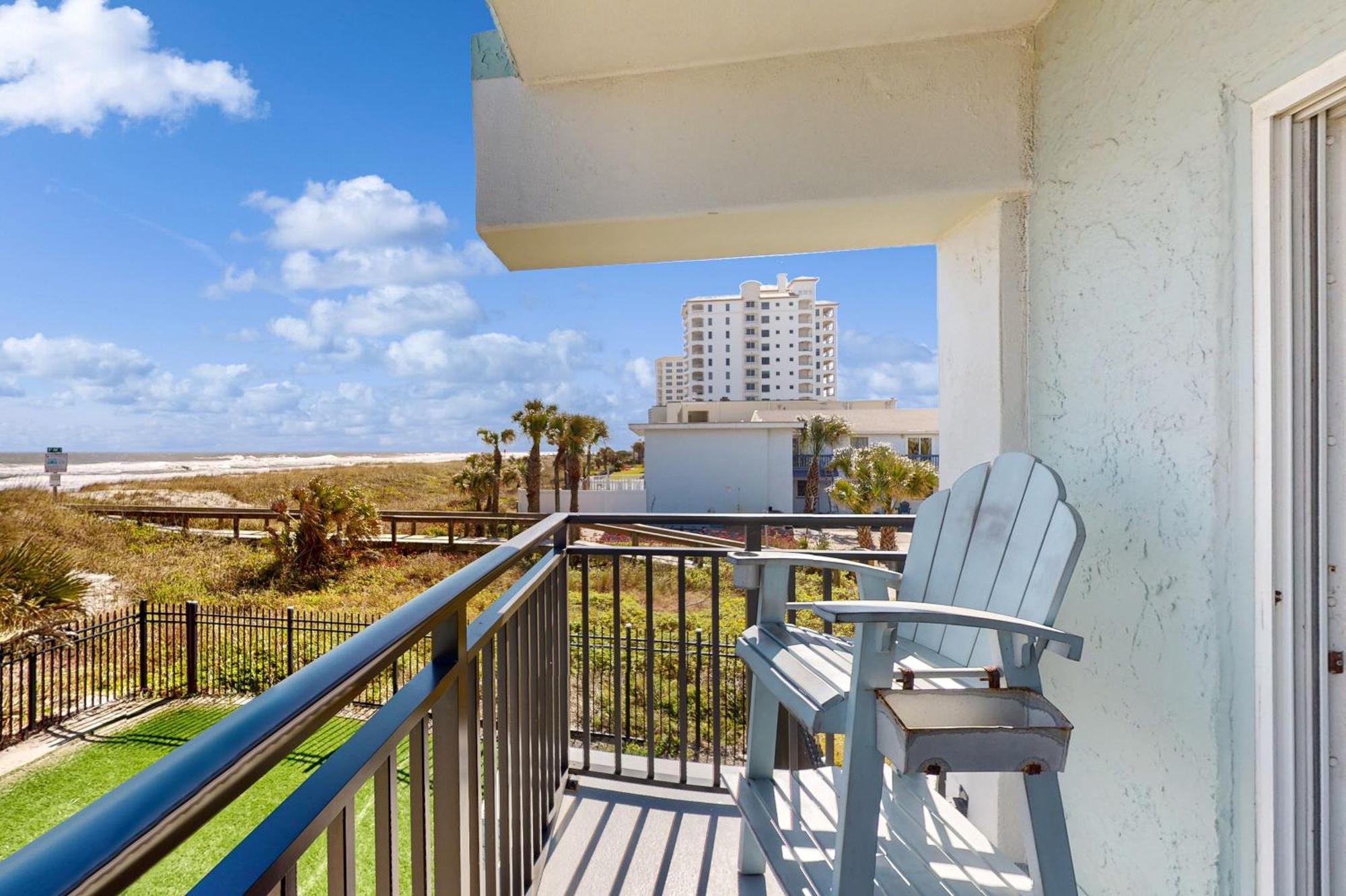 Jax Beach Oceanfront Getaway Jacksonville Beach Room photo