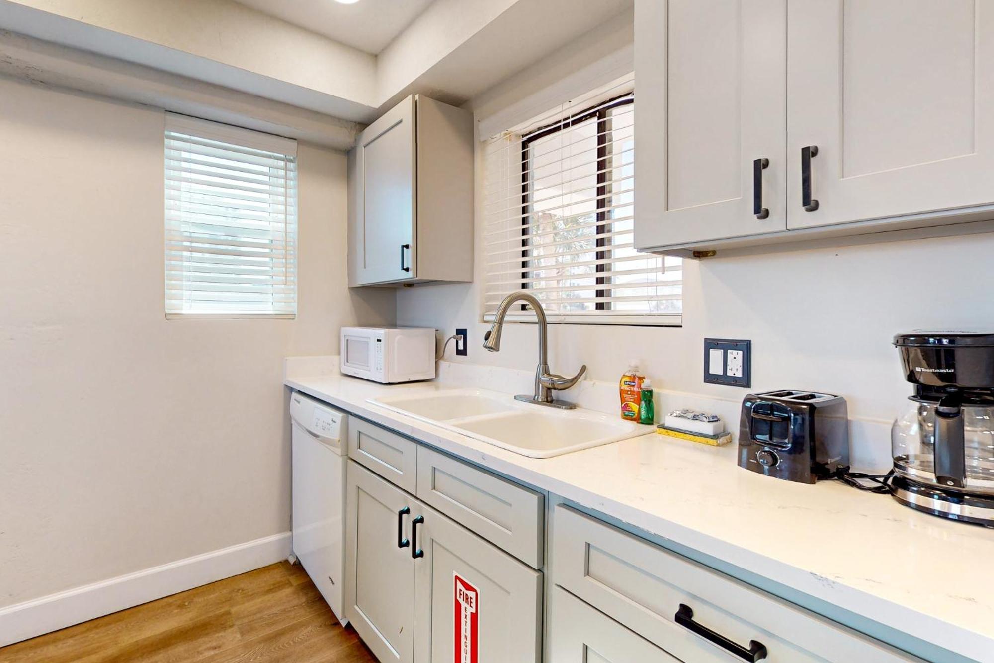Jax Beach Oceanfront Getaway Jacksonville Beach Room photo